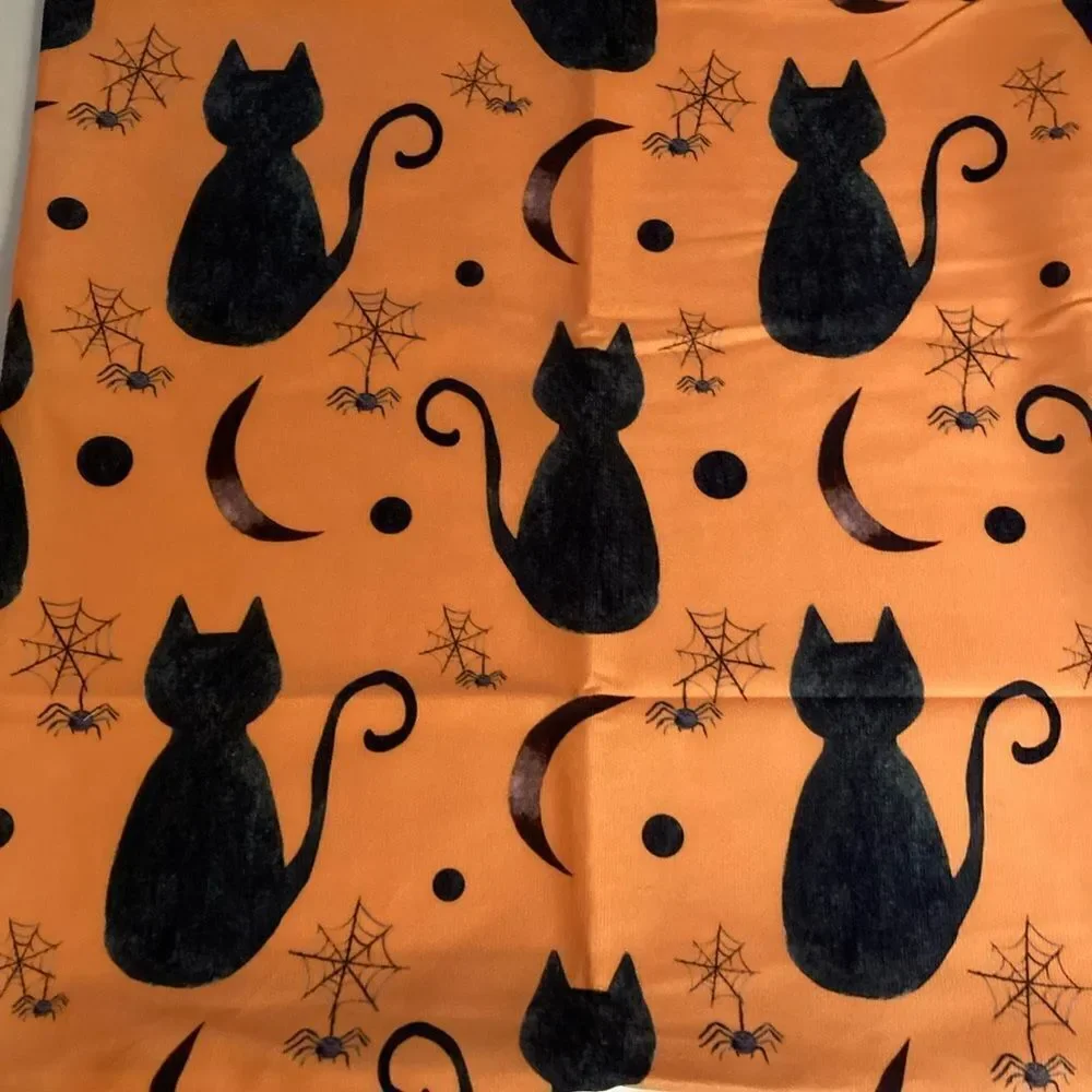 Halloween Cat 🐈‍⬛ Pillow Cover